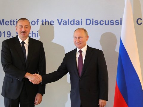 İlham Əliyev Putinlə Soçidə görüşdü