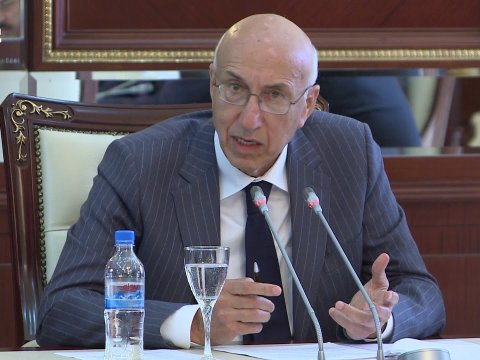 “Bələdiyyəyə vergi vermirsiz, ancaq nəsə tələb edirsiz” – Arif Rəhimzadə