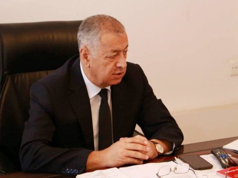 Vahid Əhmədov: “Azərbaycanda ən nüfuzlu bitərəf siyasətçi...”  