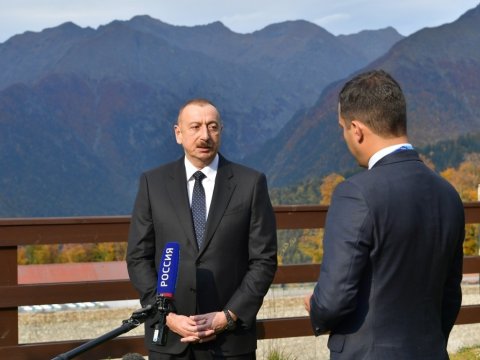  İlham Əliyev Rusiya televiziyasına danışdı: “Mənim heç pasportum da yox idi” 