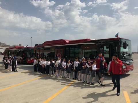 Şagirdlərin nəqliyyatdan pulsuz istifadəsi üçün Nazirlər Kabinetinə müraciət hazırlanır 