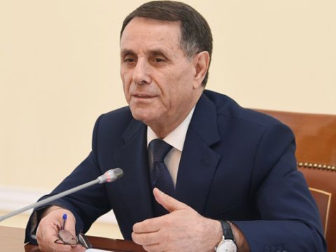 Novruz Məmmədov Baş nazir vəzifəsindən azad edilməsi üçün Prezidentə müraciət edib