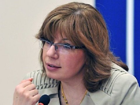 Xanım deputat: “Bir kişi tapılmadı ki, ona bir-iki yumruq vursun?!” 