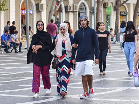 Azərbaycana rekord sayda turist gəlib - FOTO