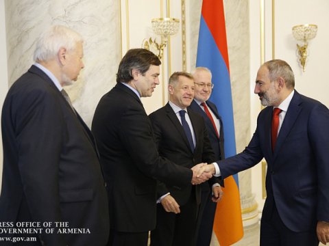 Paşinyan Minsk Qrupunun həmsdərləri ilə görüşdü