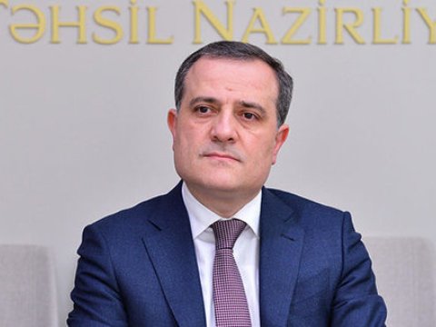 Ceyhun Bayramov: “Ana dili və riyaziyyat dərslikləri ilə bağlı DƏYİŞİKLİK edilib”