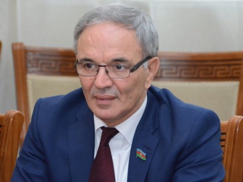 Mətbuat Şurasının sədri məmurlarla “reket jurnalistlər”in əlaqəsini təsdiqlədi