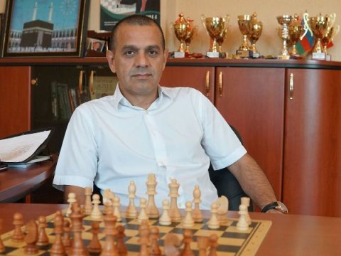 Azərbaycan bayrağını 15 dəfə yüksəyə qaldıran şahmat bəstəçisi narazıdır - VİDEOREPORTAJ