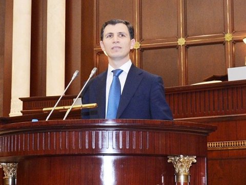 Zahid Oruc: “Prezidentin hədəfli mesajları masa üzərindəki açıq və qapalı informasiyalara dayanır”
