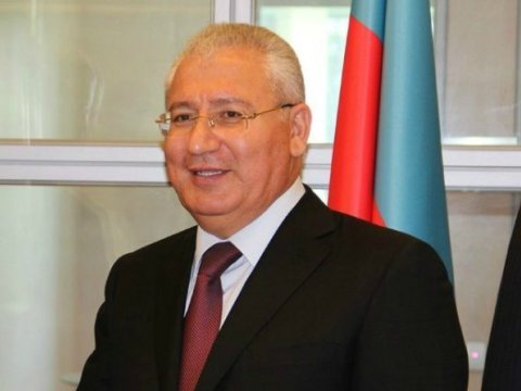Keçmiş nazir - indiki rektor islahatları alqışladı