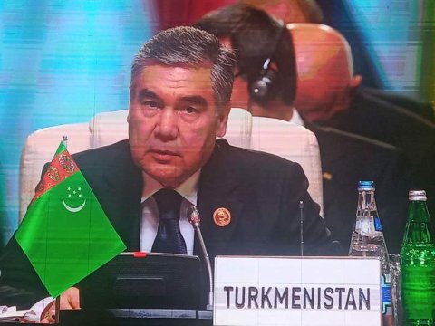 Türkmənistan Prezidenti Bakıda təkliflər verdi 