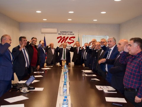 Azərbaycanlı jurnalistlərdən Türk Ordusuna ƏSGƏR SALAMI