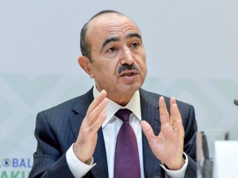 Əli Həsənov: “Əvvəllər belə konfranslar görəndə heyrətlənirdik”