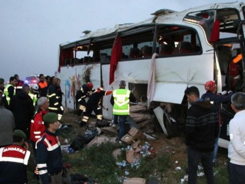 Türkiyədə avtobus qəzası - 31 nəfər ağır xəsarət alıb
