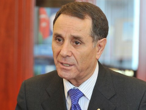 Novruz Məmmədov jurnalistlərdən inciyib: “Axı, mən politoloq deyiləm”