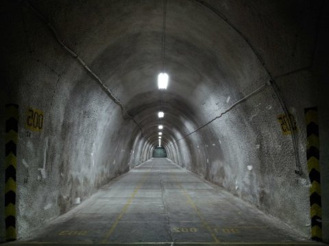 Ermənilər Naxçıvan və Qazaxla sərhədboyu sığınacaqlar tikir