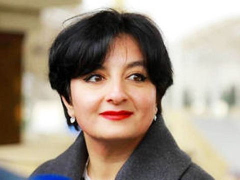 Yeni ailə quran gənclərə Bayraq hədiyyə ediləcək