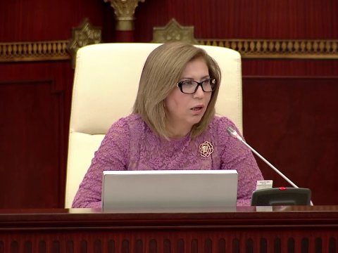 “Qulaqlarınız daha çox nəzərə çarpır” – vitse-spiker