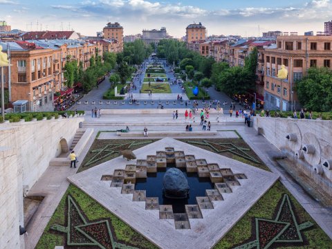 Azərbaycanlı jurnalistlər bu gün İrəvana gedir?
