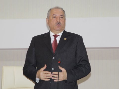 İcra başçısı bacısı oğlunu köməkçi götürüb? - Rəsmi AÇIQLAMA  