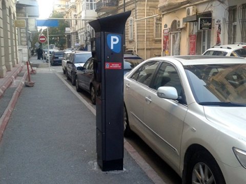 Bakıda avtomobillərin parklanması PULSUZDUR - BNA-dan AÇIQLAMA
