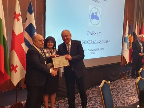 Musa Quliyev “Şərəf” medalı ilə təltif olundu - FOTO