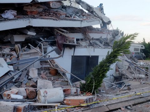 Albaniyada zəlzələ qurbanlarının sayı 40-a çatdı