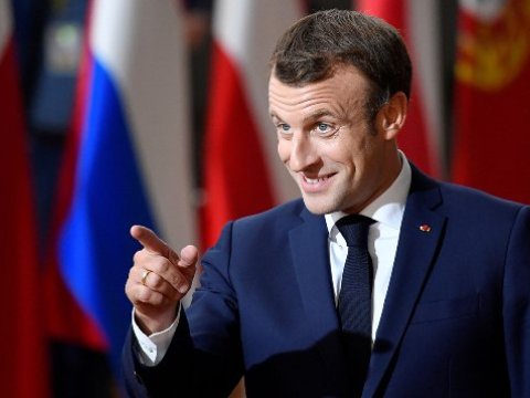 Makron NATO-nun “uçurum kənarında durduğu”nu düşünür