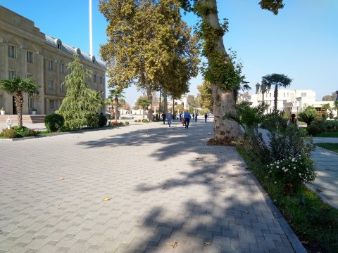 İcra hakimiyyətlərinin qarşısındakı yollar niyə bağlıdır? - “Sakinlərə acıq verirlər”