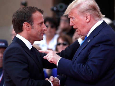 Tramp Fransa prezidentinə hirsləndi