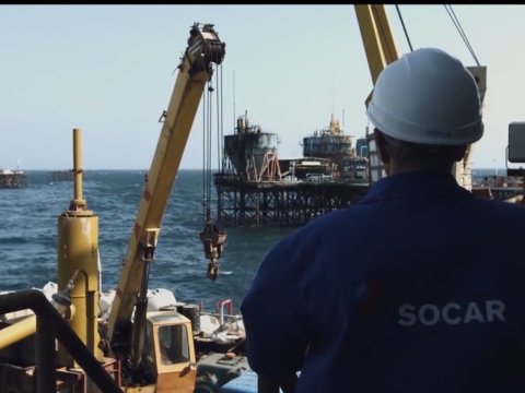 SOCAR 420 neftçini dənizdən təxliyə etdi