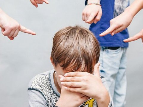 Bütün uşaqların rastlaşdığı problem - Psixoloq: “Bullinqin təməli ailədən başlayır” 