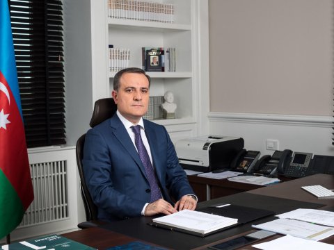 Ceyhun Bayramov müsabiqə ƏMRİ verdi