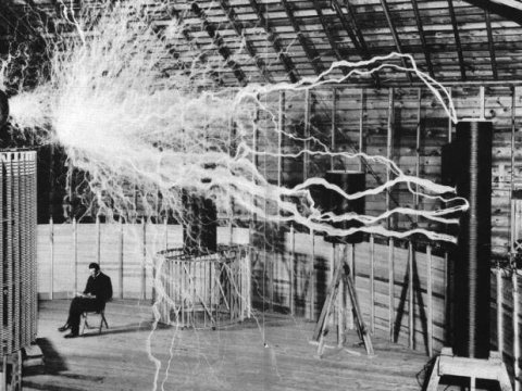 Otel otağında kimsəsiz ölən dahi...