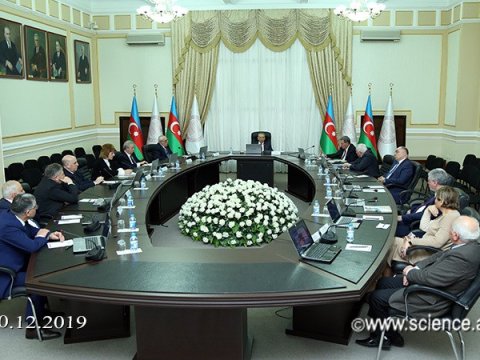 Ramiz Mehdiyev iki institutun strukturunu DƏYİŞDİRDİ