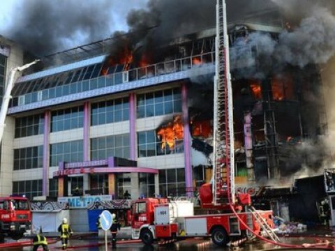 Ticarət mərkəzləri niyə YANIR? – “Diglas”, “Sədərək”, “Binə”, “EuroHome”…