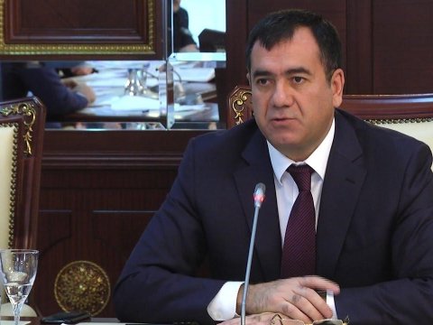Fərhad Əhmədovun seçkiyə dair “yol xəritəsi”nə REAKSİYALAR: “Onu hansısa qüvvə hərəkətə gətirir” 