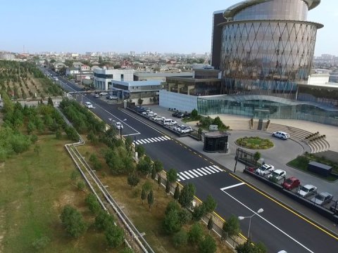 Bakıda asfaltlanmış YOLLAR