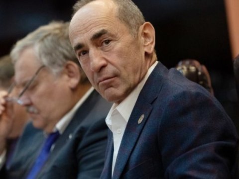 Ermənistan əhalisinin 2%-dən çoxu Koçaryanın azadlığa çıxmasına qol çəkib