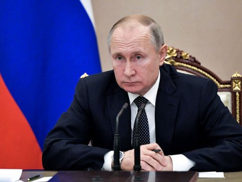 Putinin mətbuat konfransı başladı – İLK SUAL