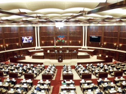 Deputatlığa iddia edən bir çoxları YAP-ın siyahısını gözləyir...