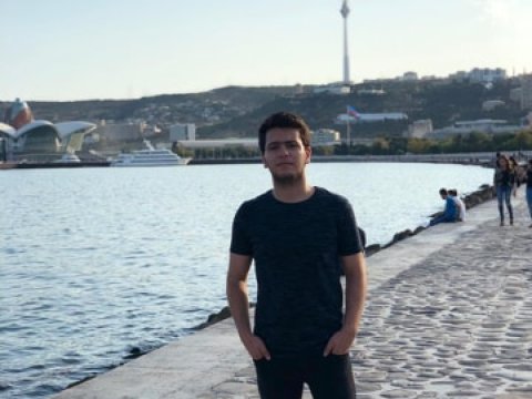 Tibb universitetinin tələbəsi: “Maraq sonra məqsədə çevrildi”