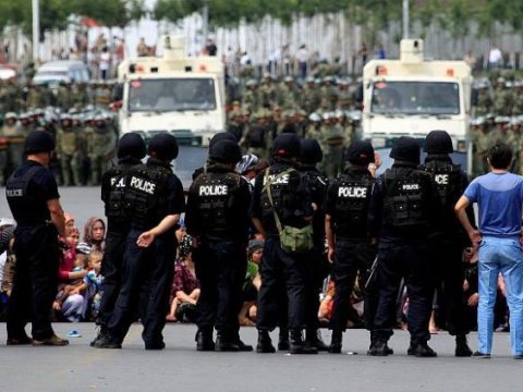 “Çində 5-6 yaşlı uyğur türkləri donuz əti yedizdirilərək manqurtlaşdırılır” – Seyit Tümtürk