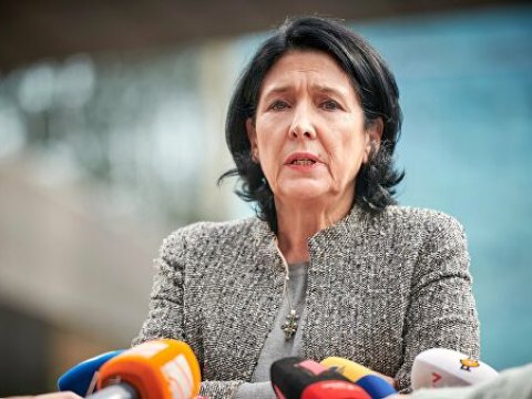 Gürcüstan prezidenti dəstək istəyir...