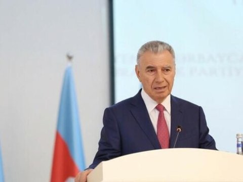 Əli Həsənovun Qarabağın azərbaycanlı icmasının idarə heyətinin iclasında nə işi... - FOTO