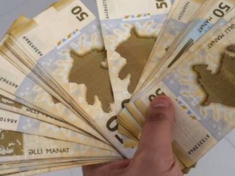 Bu müəllimlər 600 manat maaş alıb
