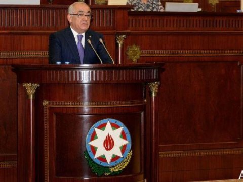 Baş nazir icbari tibbi sığortanın tətbiqi ilə bağlı müşavirə keçirdi
