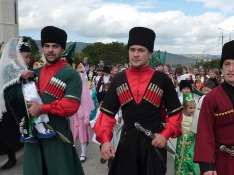 Qafqazda bir-birini görməyə gözü olmayan xalqlar...