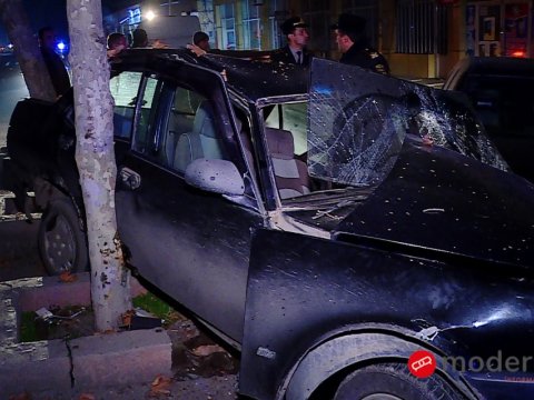 Yol qəzasını çəkməyə gedən jurnalist özü qəzaya düşdü - FOTOLAR