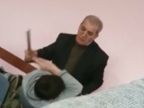 Şagirdi döyən müəllim işdən QOVULDU